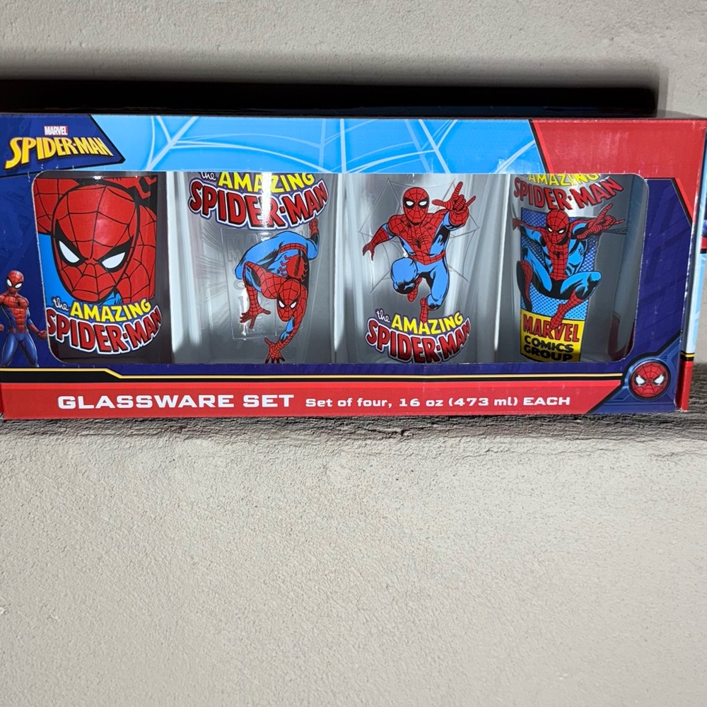 Marvel Spider-Man Glassware Set with Red and Blue Designs